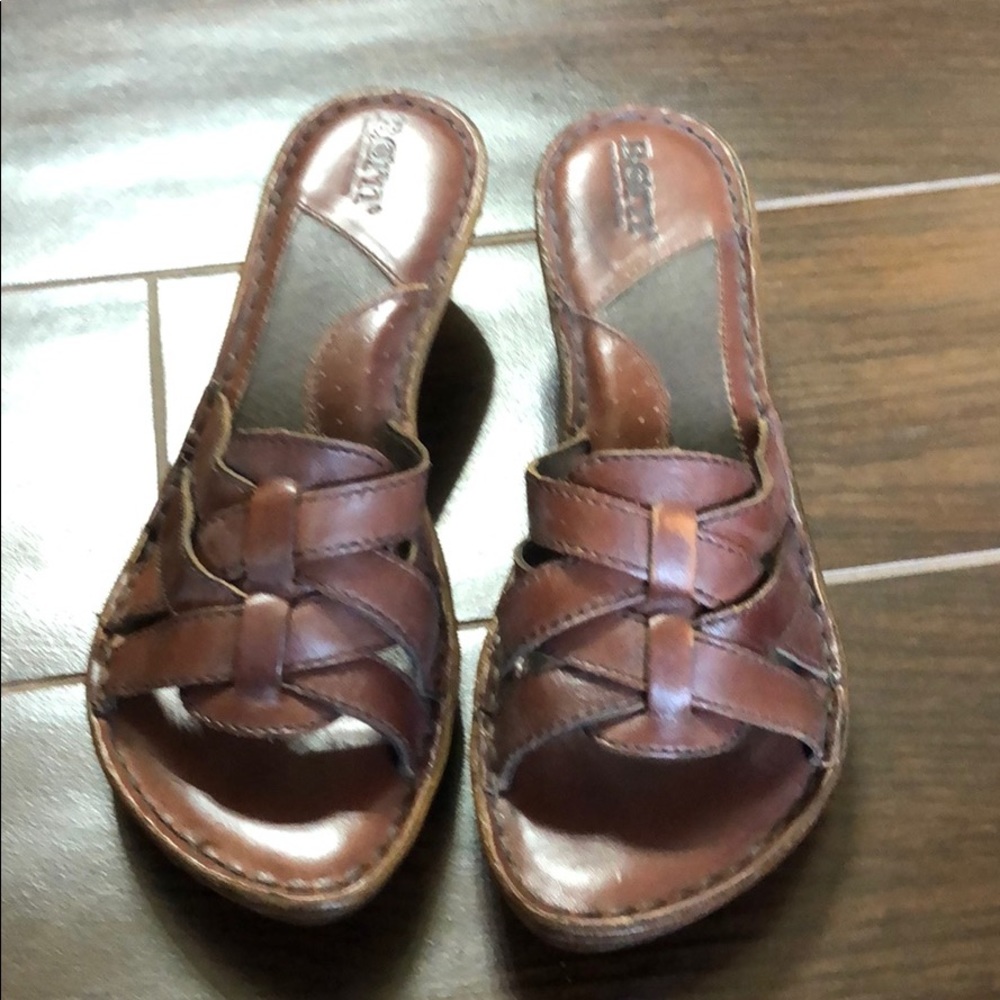 Sandles
